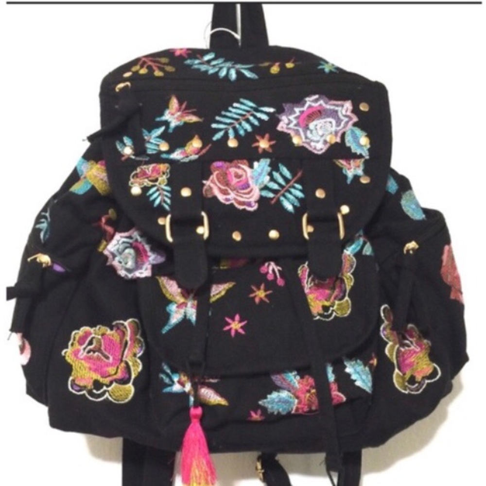 Stone Mountain drawstring bag pack